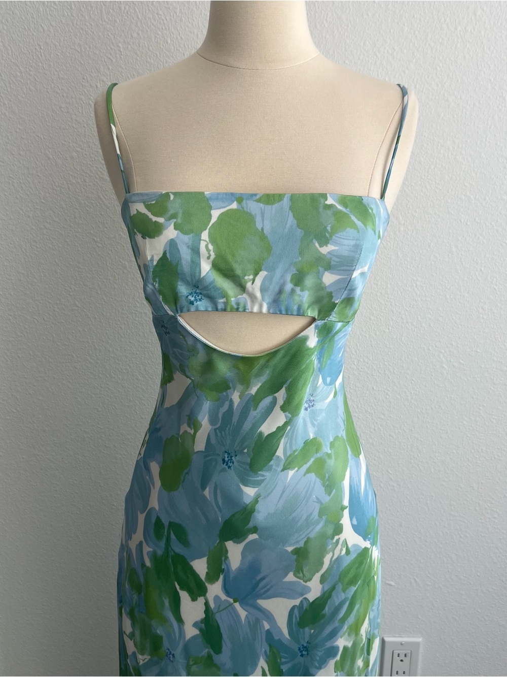 ASTR Bellerose Dress Blue Green Floral - Picture 7 of 14